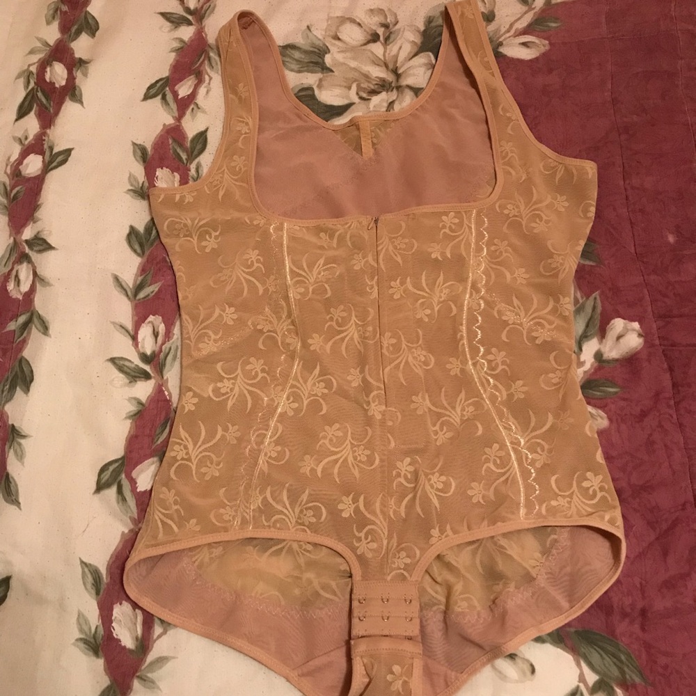 Body shaper bodysuit size 4XL